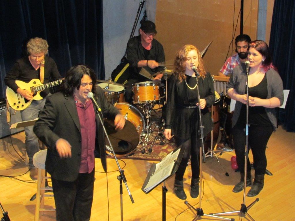 HavanaFax on Stage Music Room