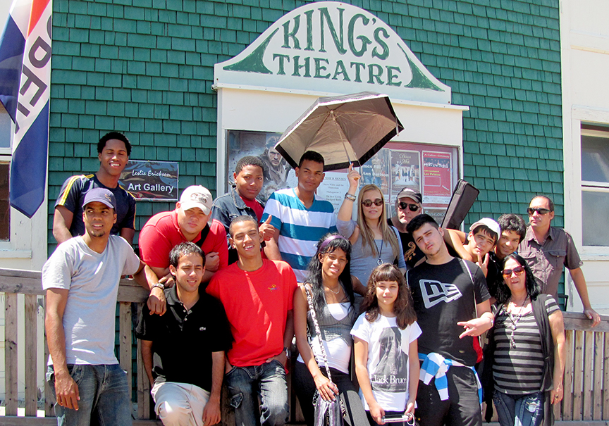 Los Primos 2012_Kings Theatre