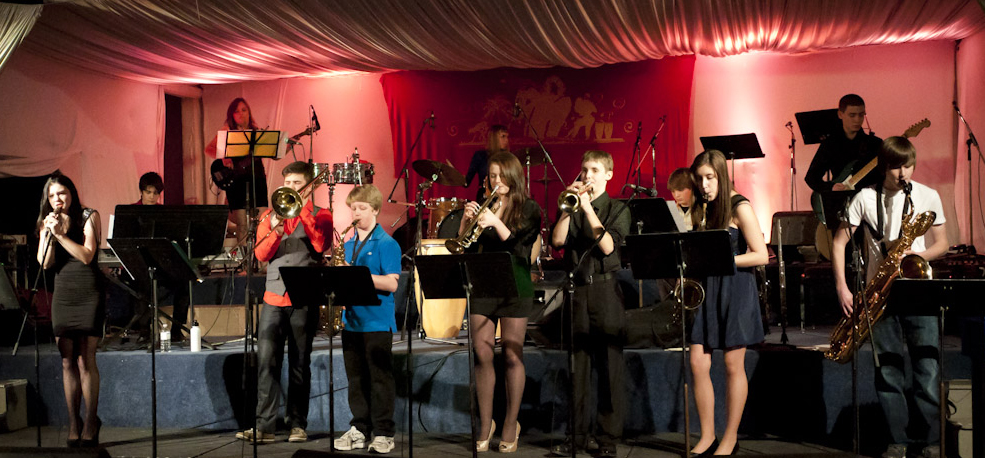 Rose Street Primos on Stage